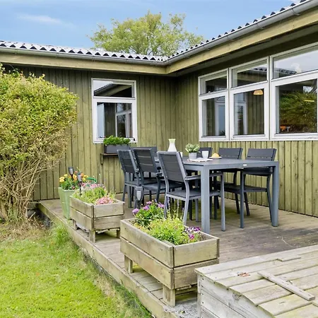 Konsta - 50m From The Sea By Interhome *