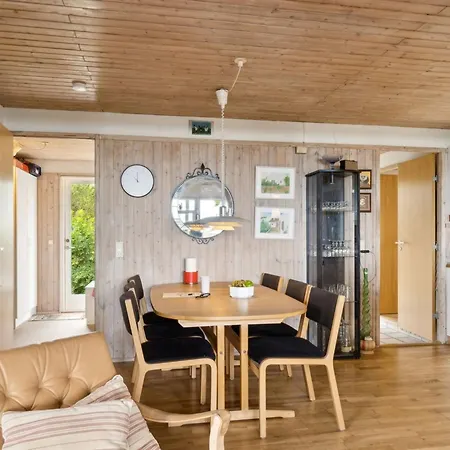 Konsta - 50m From The Sea By Interhome בית נופש אבלטופט